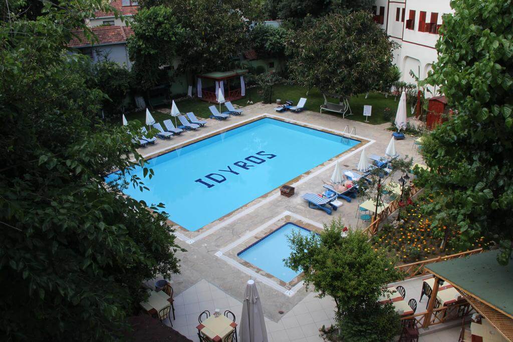 Idyros Hotel 3*